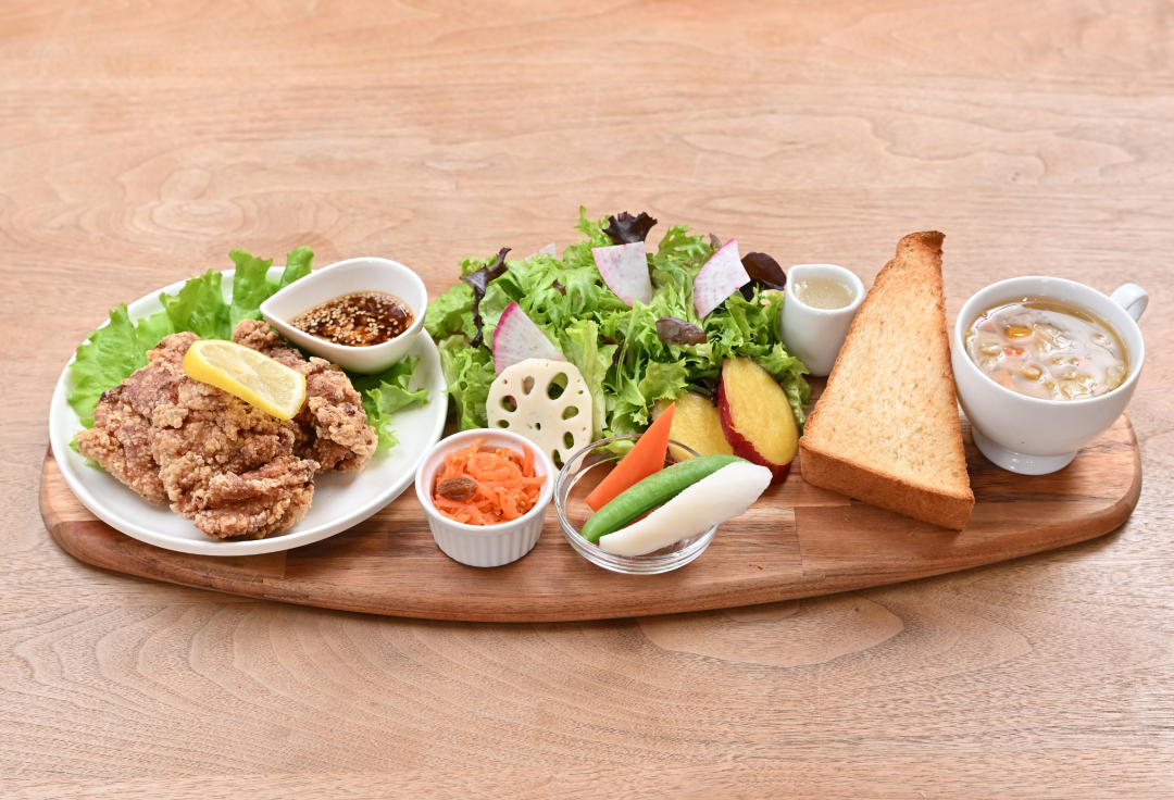 のうえんカフェ チキンカツ南蛮風定食